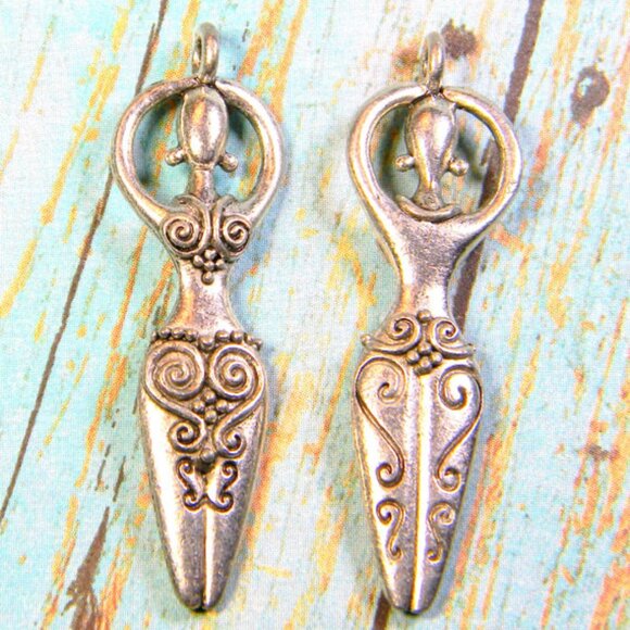 Silver Ornate Celtic Goddess Pendant - Picture 3 of 16